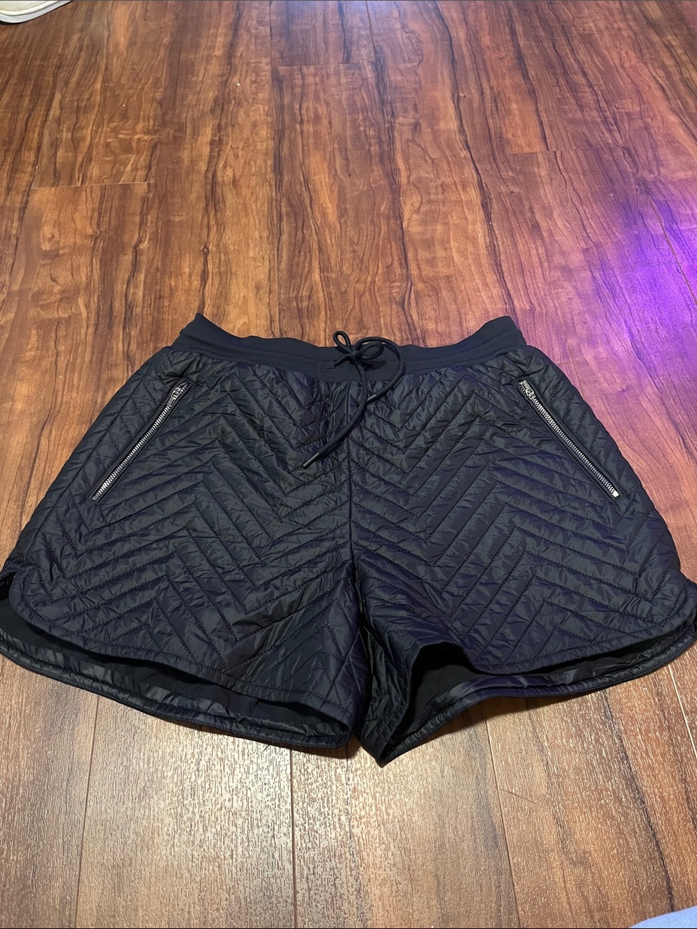 Athleta Black Quilted Athletic Shorts with Zip Pockets - PrimaLoft insulted